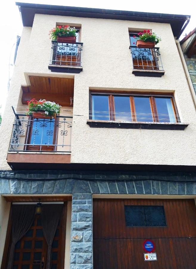 Casa Quini Villa Биескас Екстериор снимка
